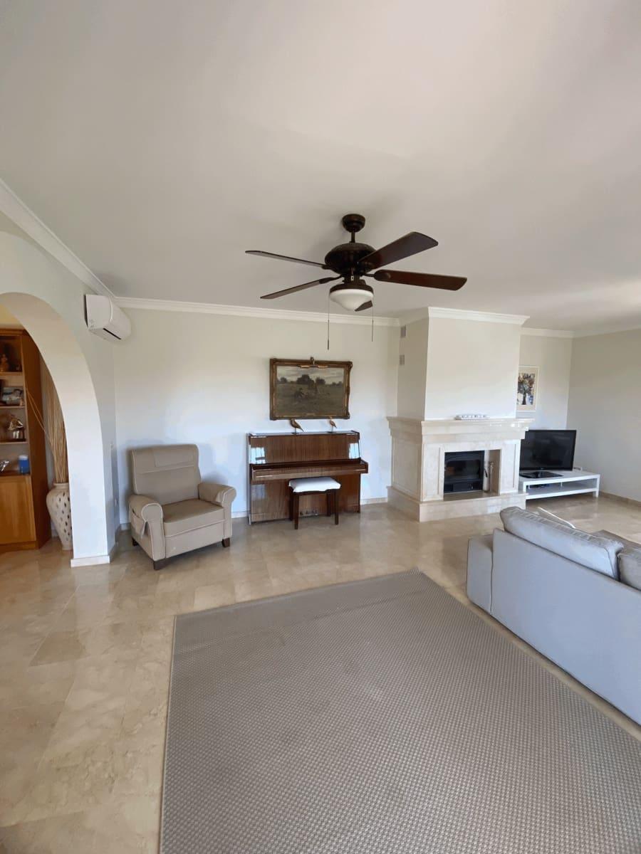   4 soveværelse   ferieVilla i Mijas   med   swimmingpool  garage  - € 2.065 (Ref: 8384635)