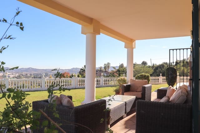 4 Zimmer Ferienvilla in Mijas mit Pool Garage - 2.065 € (Ref: 8384635)