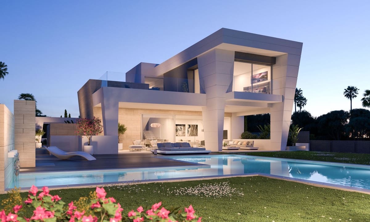 4 bedroom Villa for sale in Marbella with pool garage - € 2,495,000 (Ref: 8384640)