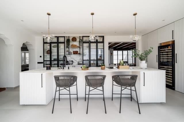 4 slaapkamer Villa te koop in El Madroñal, Benahavís met zwembad garage - € 2.500.000 (Ref: 8404769)