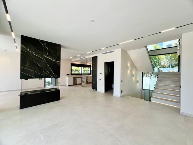 4 soverom Villa til salgs i Real de Zaragoza, Marbella med svømmebasseng garasje - € 3 899 000 (Ref: 8435081)