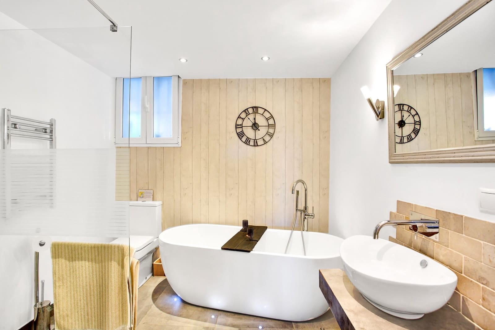 6 bedroom Villa for sale in Marbella with pool garage - € 2,150,000 (Ref: 8522846)