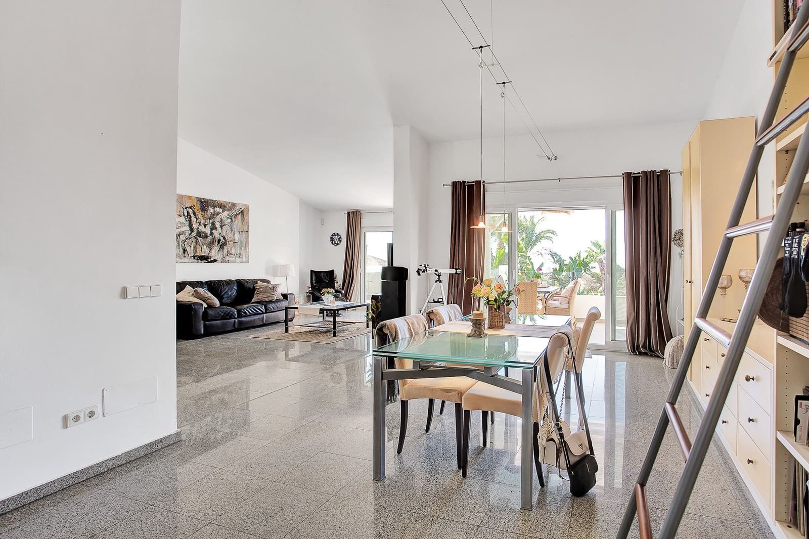 6 bedroom Villa for sale in Marbella with pool garage - € 2,150,000 (Ref: 8522846)