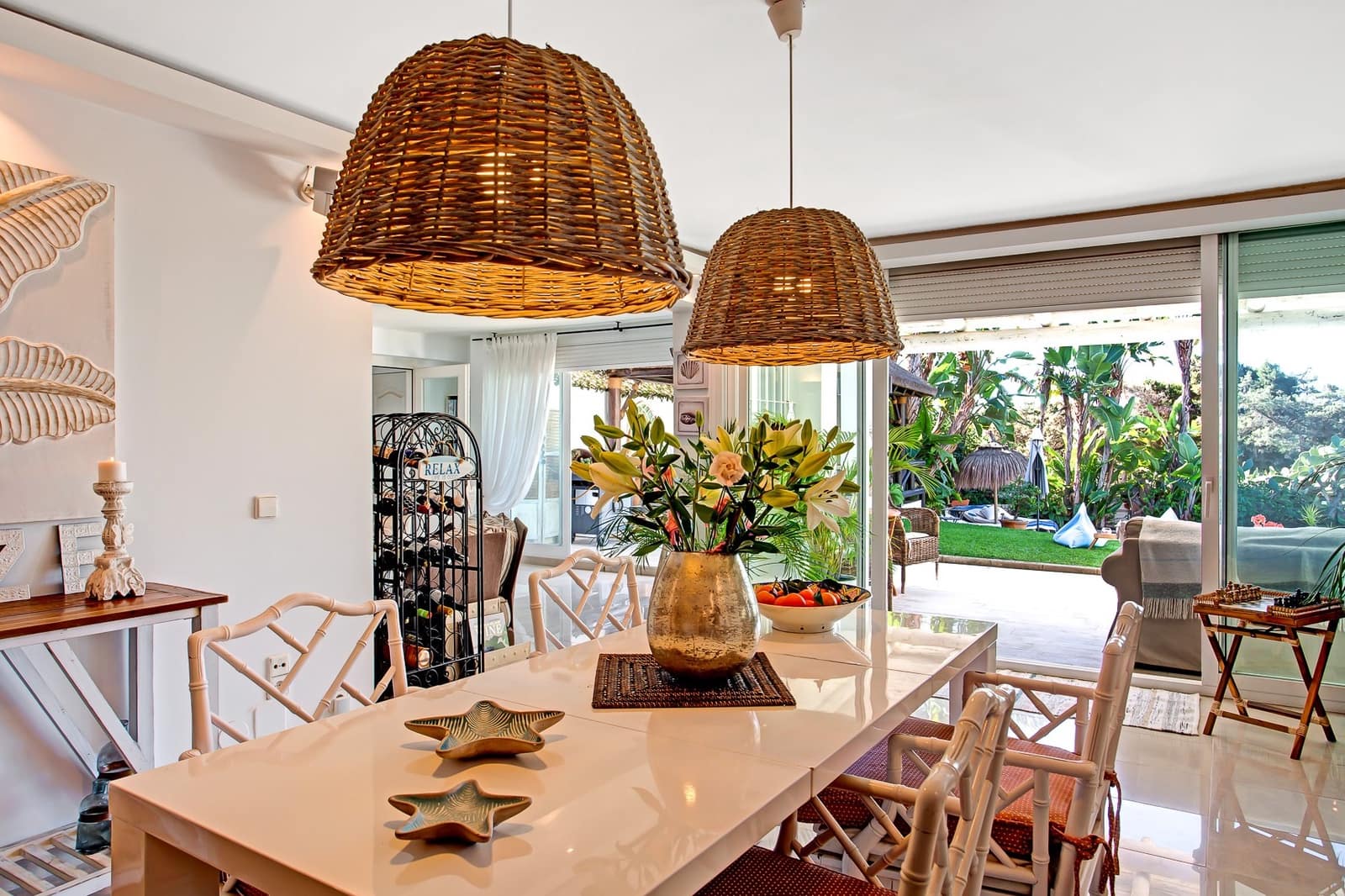 6 bedroom Villa for sale in Marbella with pool garage - € 2,150,000 (Ref: 8522846)