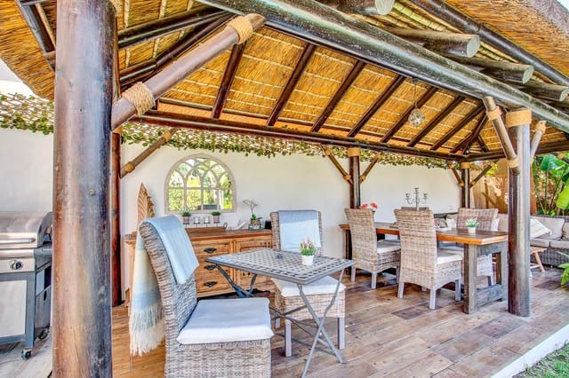 6 slaapkamer Villa te koop in Marbella met zwembad garage - € 2.150.000 (Ref: 8522846)