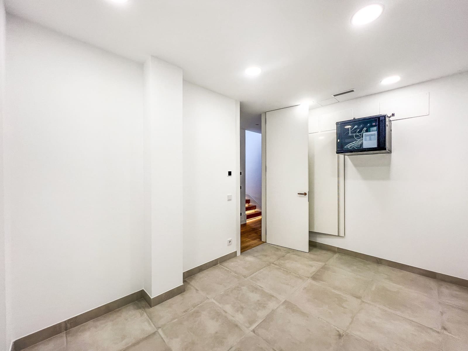 6 bedroom Villa for sale in Golden Mile with pool garage - € 6,400,000 (Ref: 8538237)