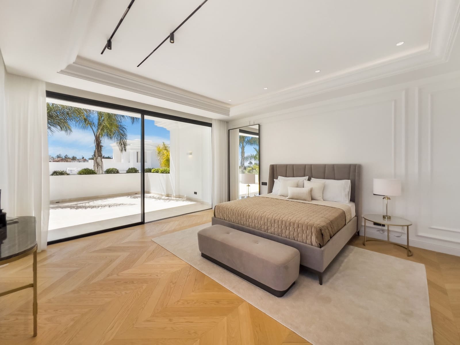 6 bedroom Villa for sale in Golden Mile with pool garage - € 6,400,000 (Ref: 8538237)