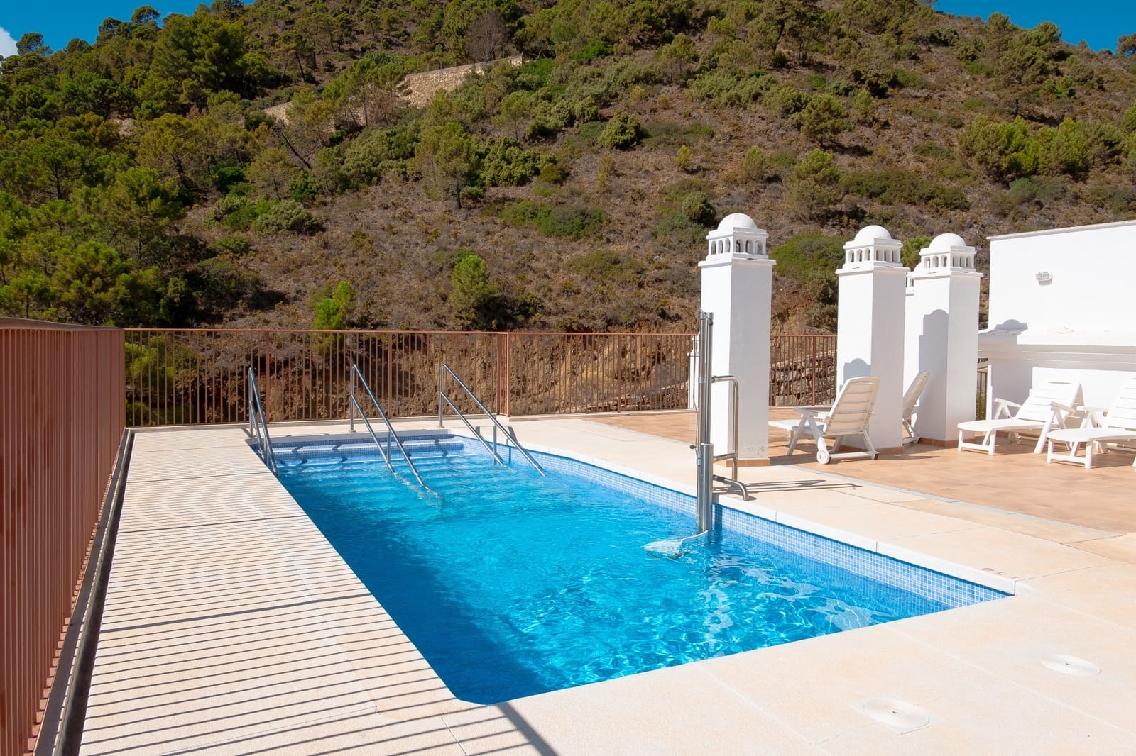 3 camera da letto Appartamento da affitare come casa vacanza in Benahavis con piscina garage - 840 € (Rif: 8582135)