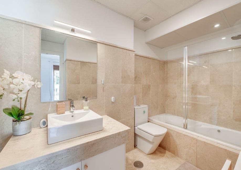 3 camera da letto Appartamento da affitare come casa vacanza in Benahavis con piscina garage - 840 € (Rif: 8582135)