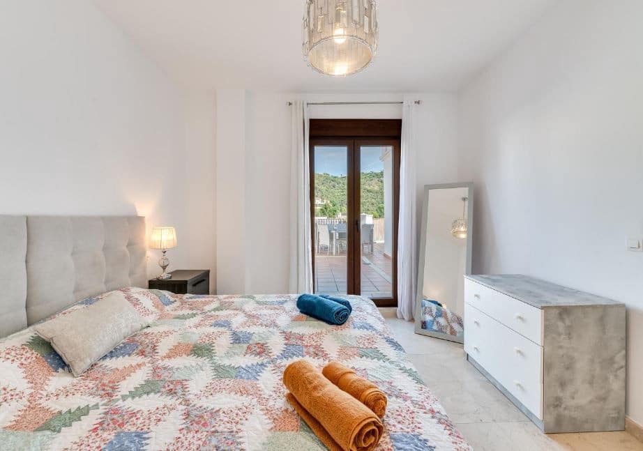 3 camera da letto Appartamento da affitare come casa vacanza in Benahavis con piscina garage - 840 € (Rif: 8582135)