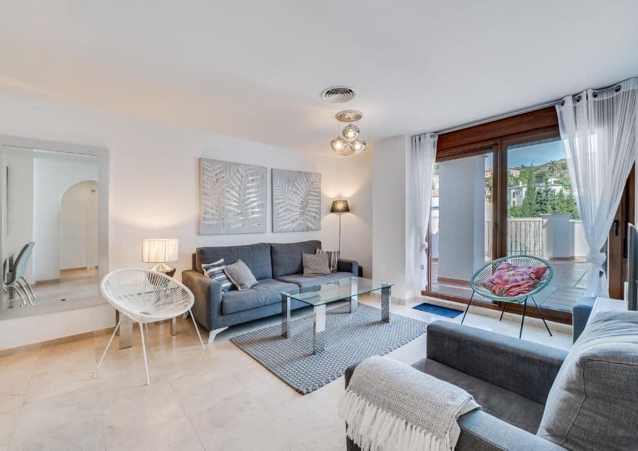 3 camera da letto Appartamento da affitare come casa vacanza in Benahavis con piscina garage - 840 € (Rif: 8582135)