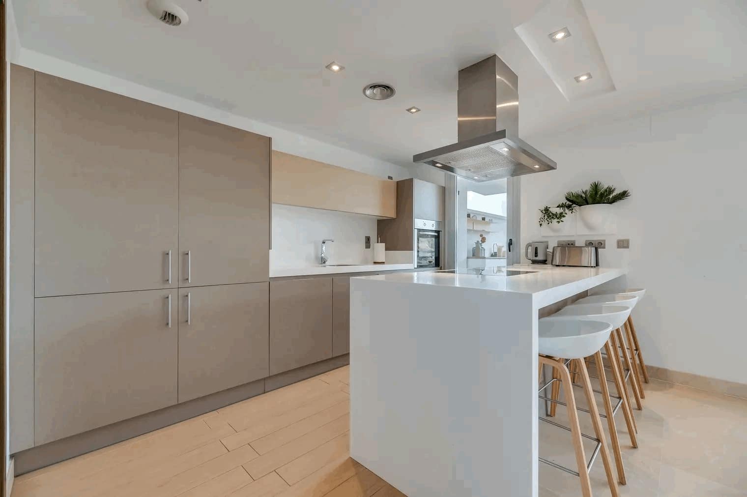 3 camera da letto Appartamento da affitare come casa vacanza in Benahavis con piscina garage - 1.960 € (Rif: 8610940)