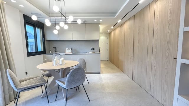 2 slaapkamer Appartement te koop in Puerto Banus, Marbella met zwembad garage - € 749.000 (Ref: 8624876)