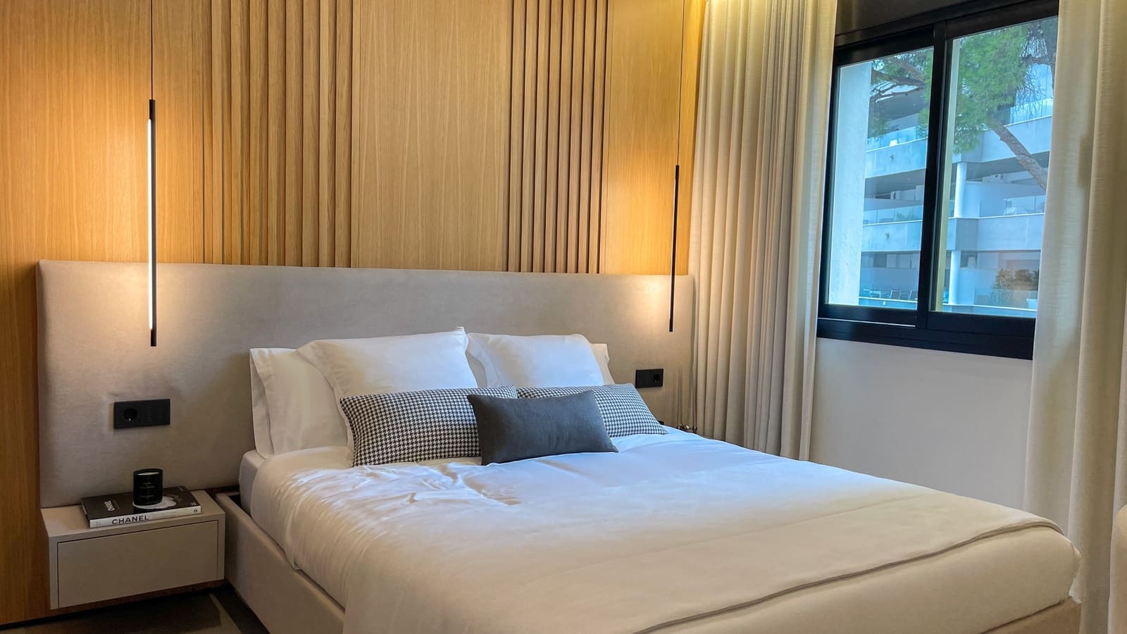 2 slaapkamer Appartement te koop in Puerto Banus met zwembad garage - € 749.000 (Ref: 8624876)