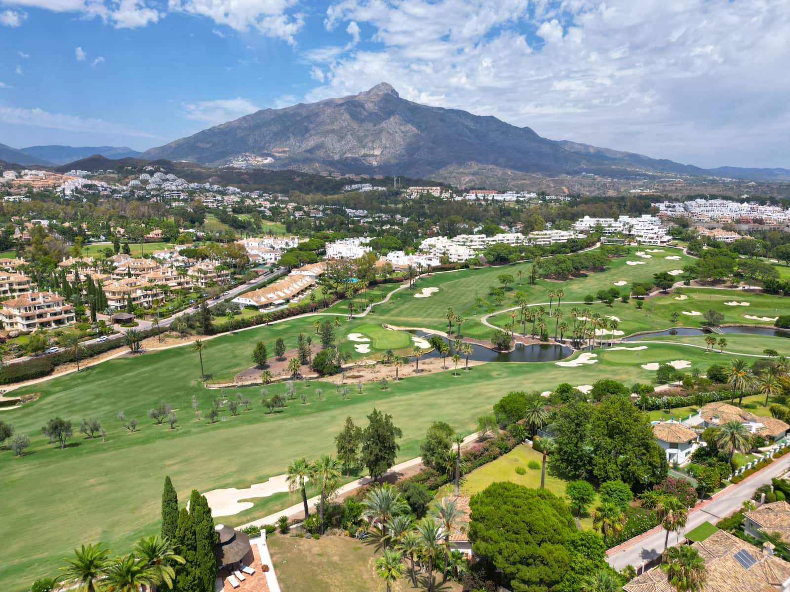 5 bedroom Villa for rent in Nueva Andalucia with pool garage - € 13,000 (Ref: 8721887)