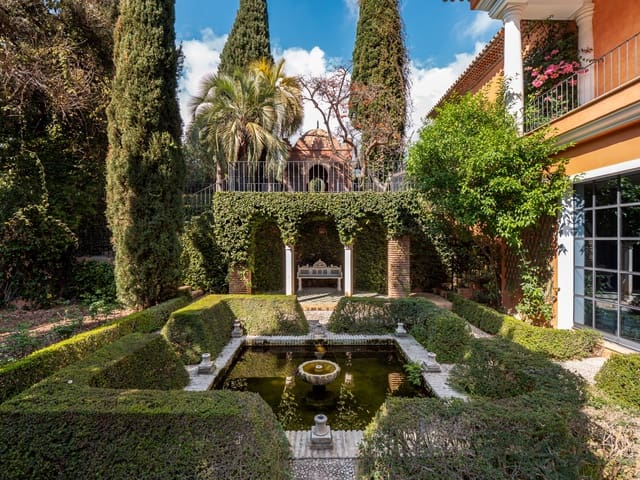 5 bedroom Villa for holiday rental in Marbella with pool garage - € 38,500 (Ref: 8741131)