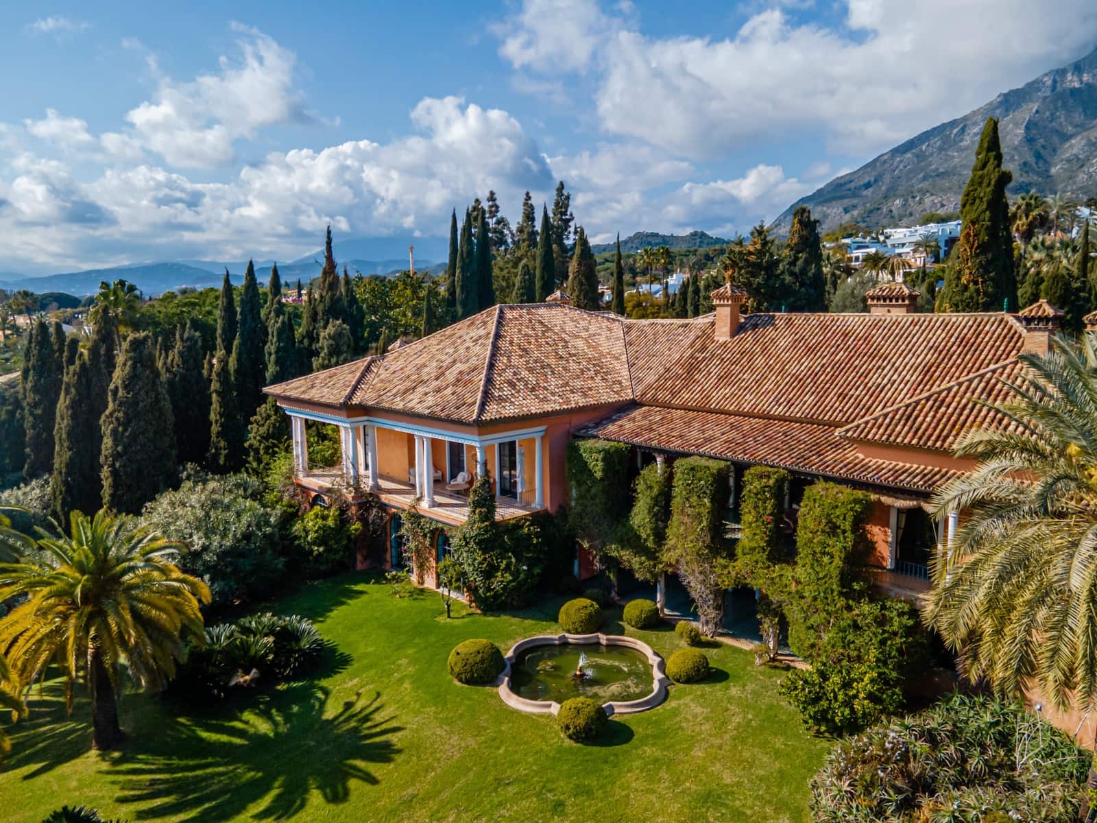 5 soverom Villa til salgs i Marbella med svømmebasseng garasje - € 38 500 (Ref: 8741131)