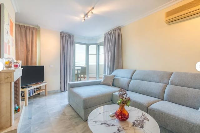 Appartement de 2 chambres à louer à Nueva Andalucia, Marbella avec piscine garage - 2 000 € (Ref: 8759878)