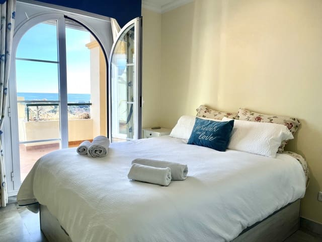 Appartement de 2 chambres à louer à Nueva Andalucia, Marbella avec piscine garage - 2 000 € (Ref: 8759878)