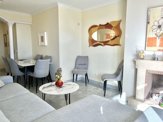 Appartement de 2 chambres à louer à Nueva Andalucia, Marbella avec piscine garage - 2 000 € (Ref: 8759878)