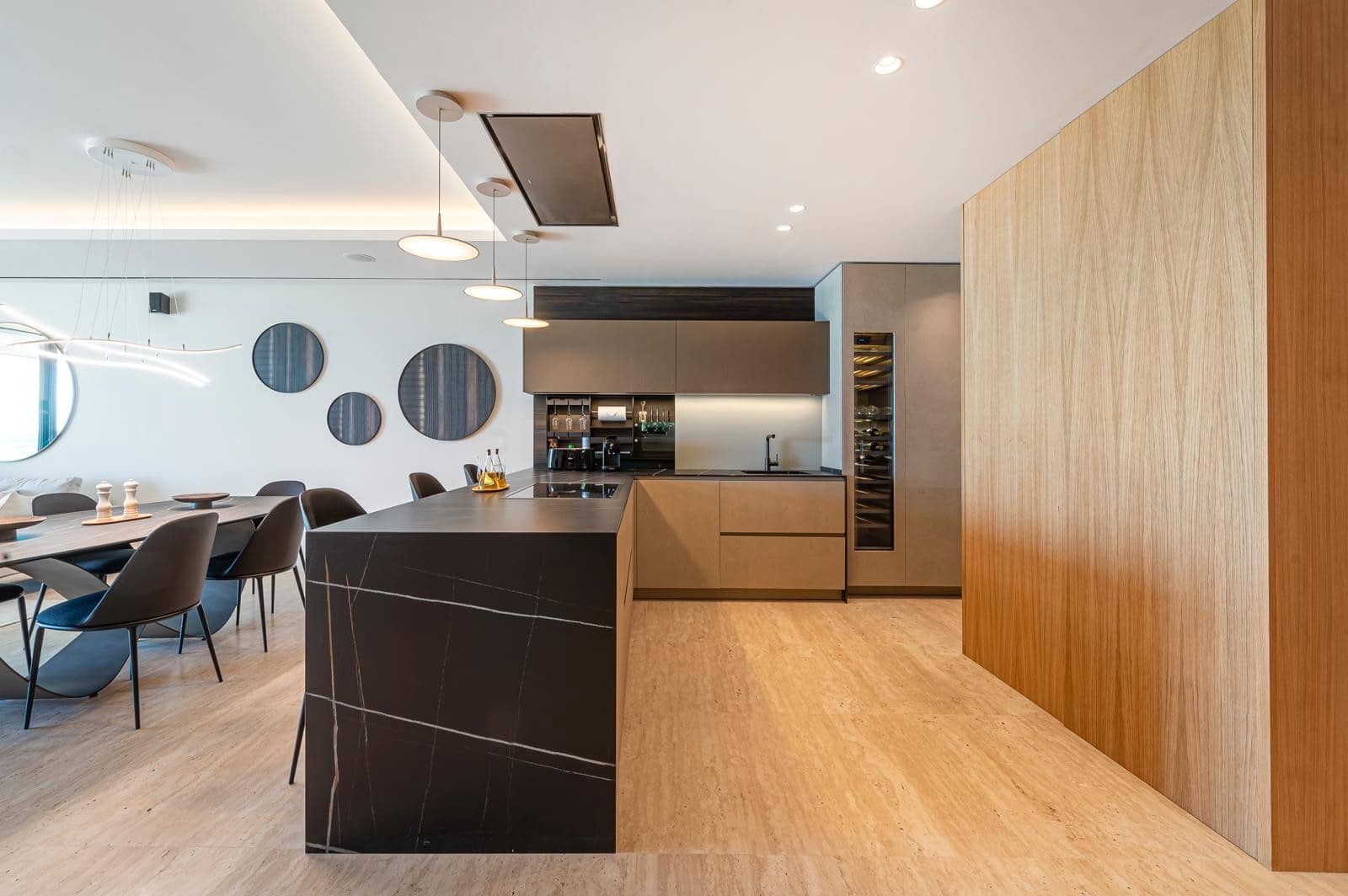 2 bedroom Apartment for holiday rental in Estepona with pool garage - € 4,550 (Ref: 8759879)