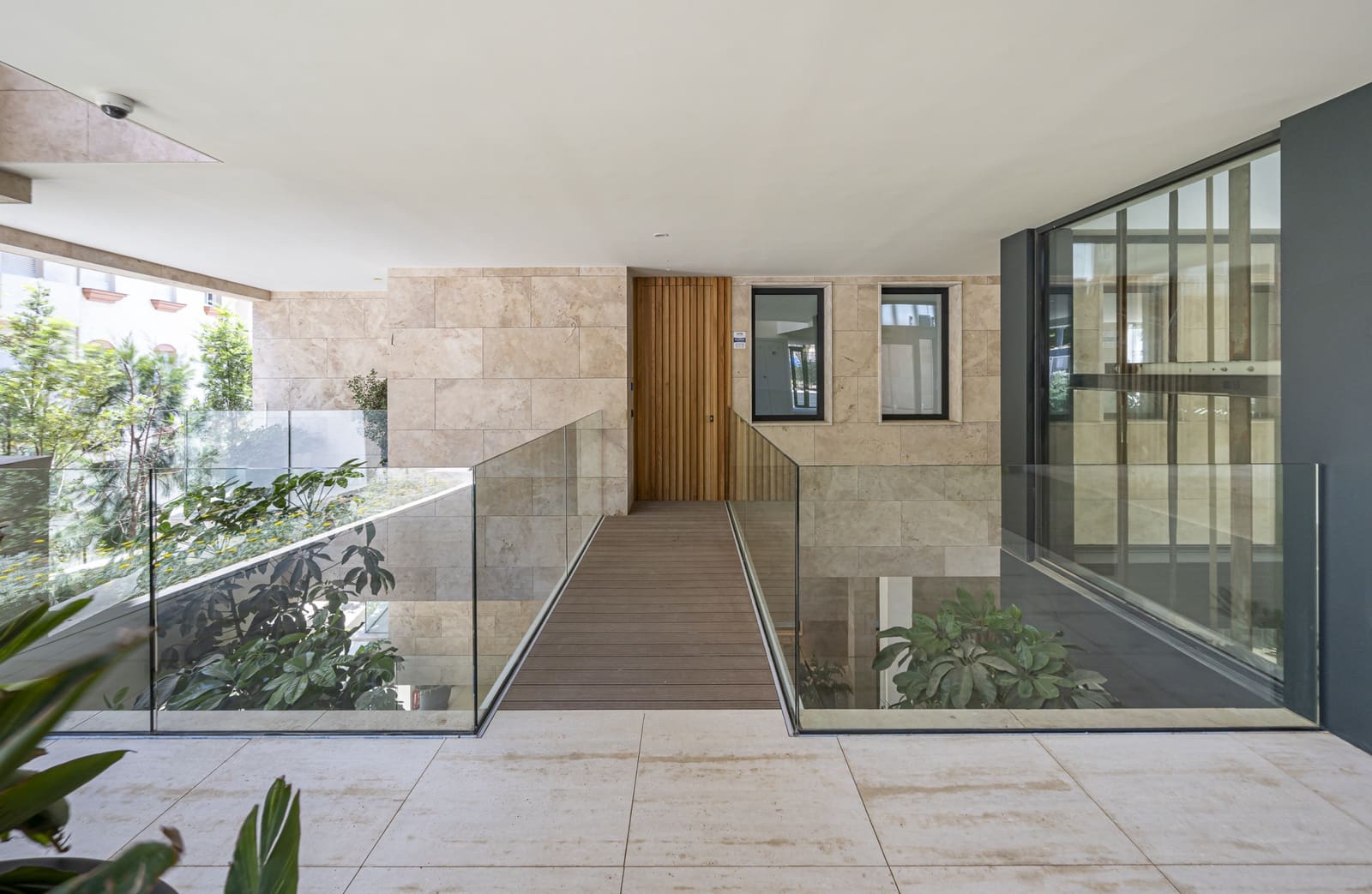 2 bedroom Apartment for holiday rental in Estepona with pool garage - € 4,550 (Ref: 8759879)