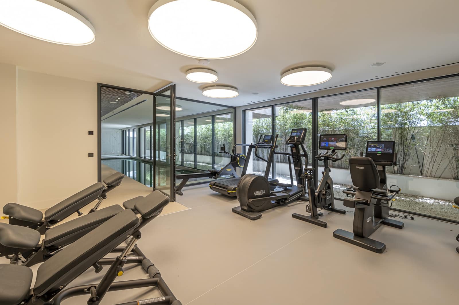 2 bedroom Apartment for holiday rental in Estepona with pool garage - € 4,550 (Ref: 8759879)