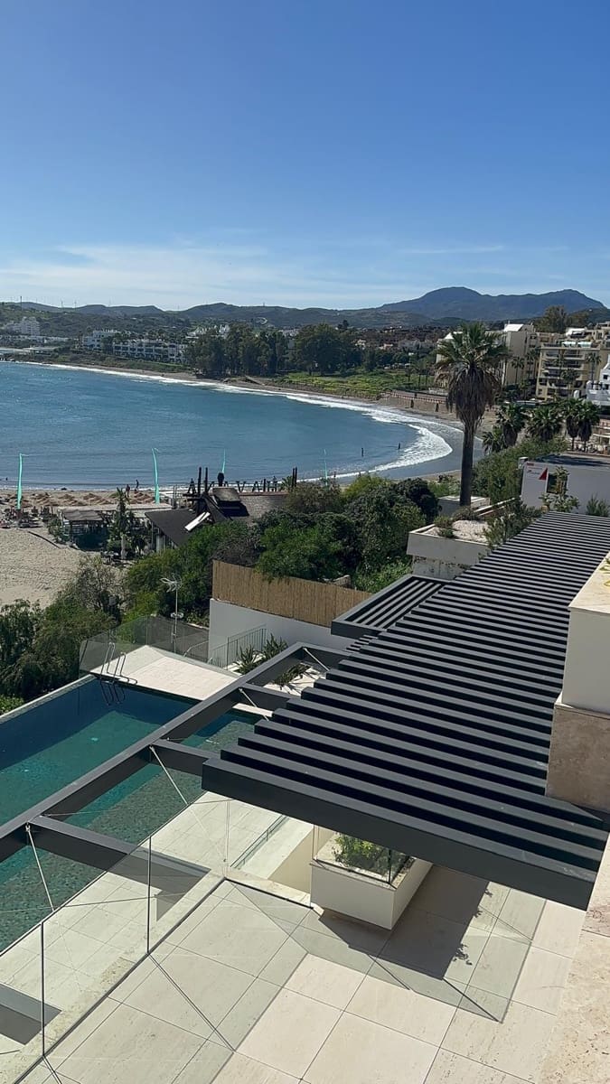 2 makuuhuone Huoneisto lomavuokrausta paikassa Estepona mukana uima-altaan 
autotalli - 4 550 € (Ref: 8759879)