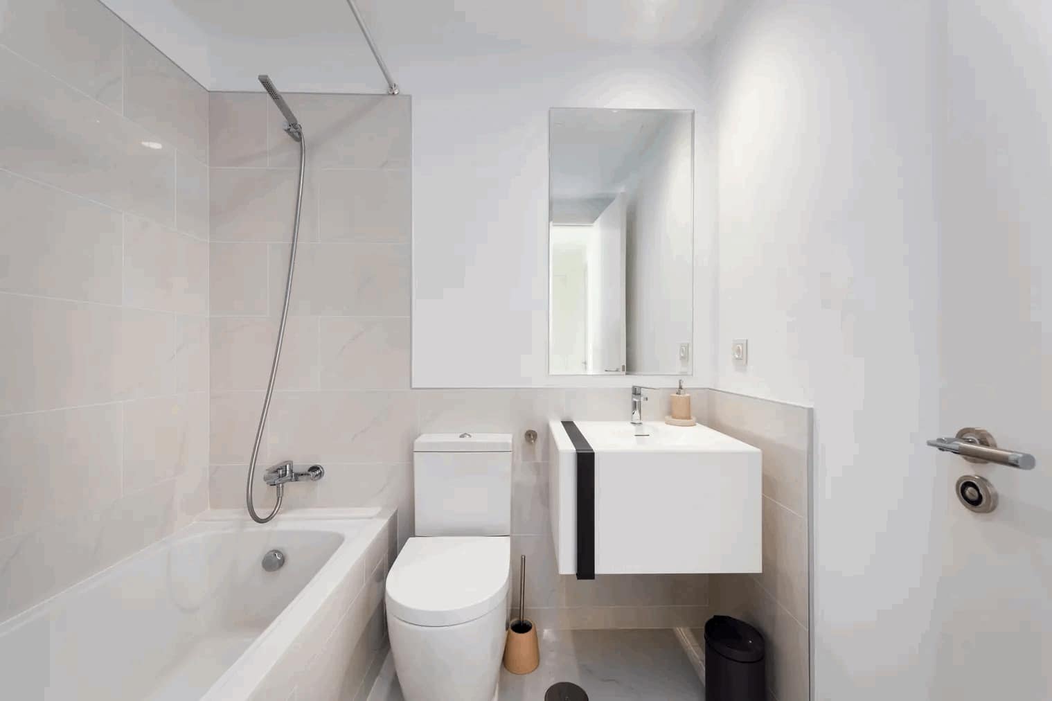 3 slaapkamer Penthouse voor vakantieverhuur in Atalaya-Isdabe met zwembad garage - € 2.051 (Ref: 8776148)