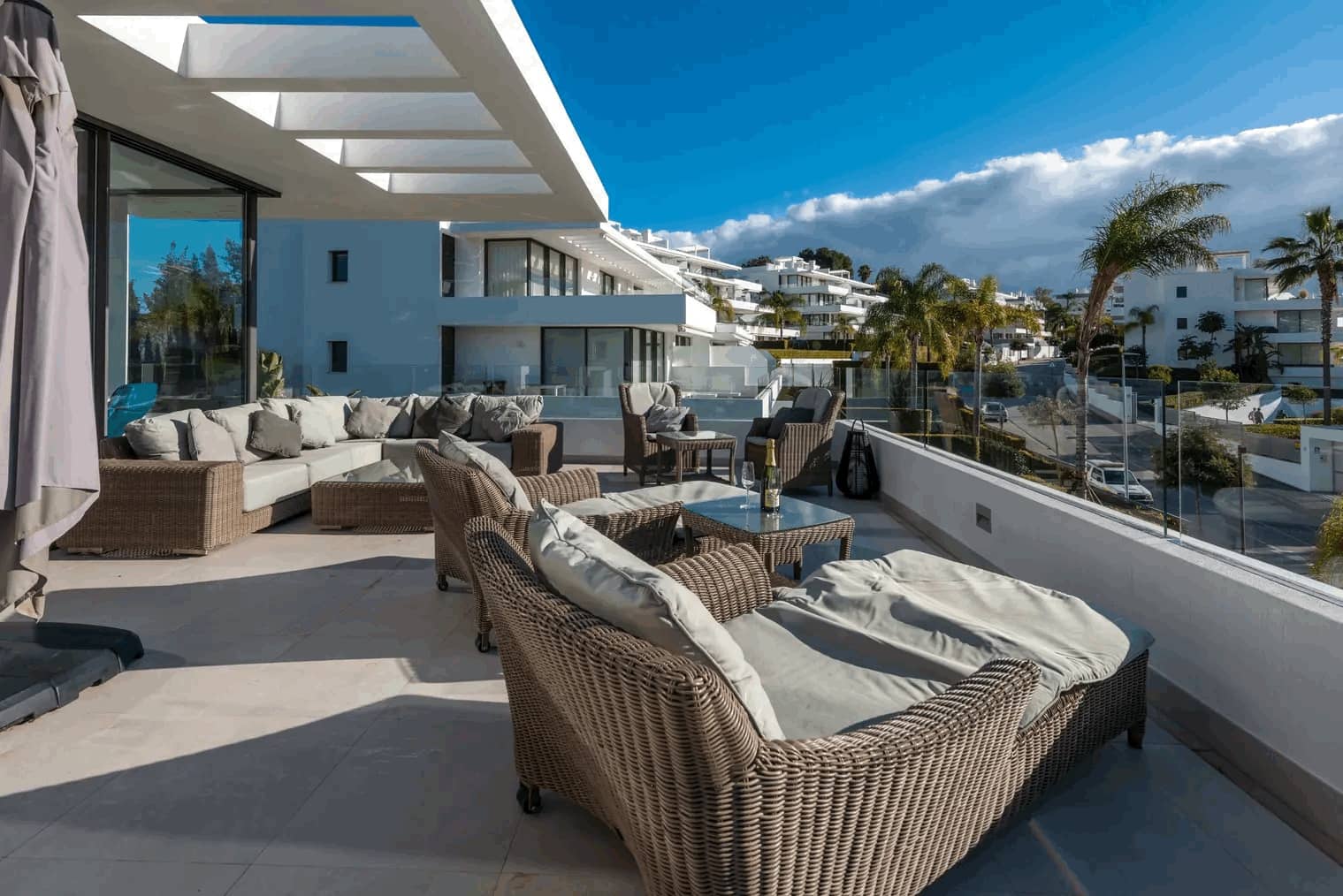 3 slaapkamer Penthouse voor vakantieverhuur in Atalaya-Isdabe met zwembad garage - € 2.051 (Ref: 8776148)