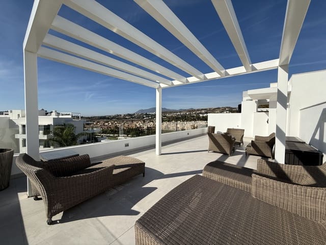 3 camera da letto Attico da affitare come casa vacanza in Atalaya-Isdabe, Estepona con piscina garage - 2.051 € (Rif: 8776148)