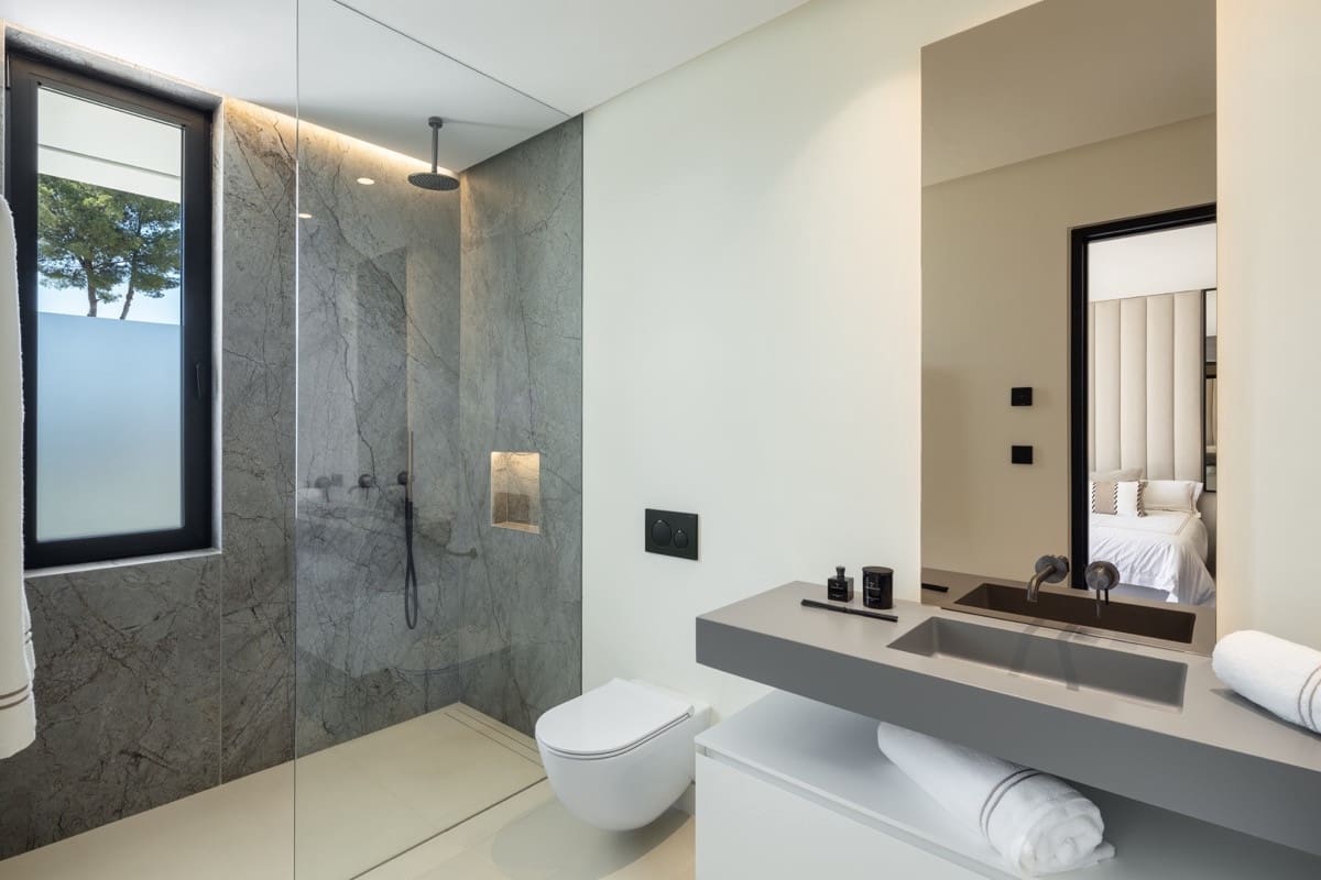 6 slaapkamer Villa te koop in Marbella met zwembad garage - € 8.500.000 (Ref: 8817278)