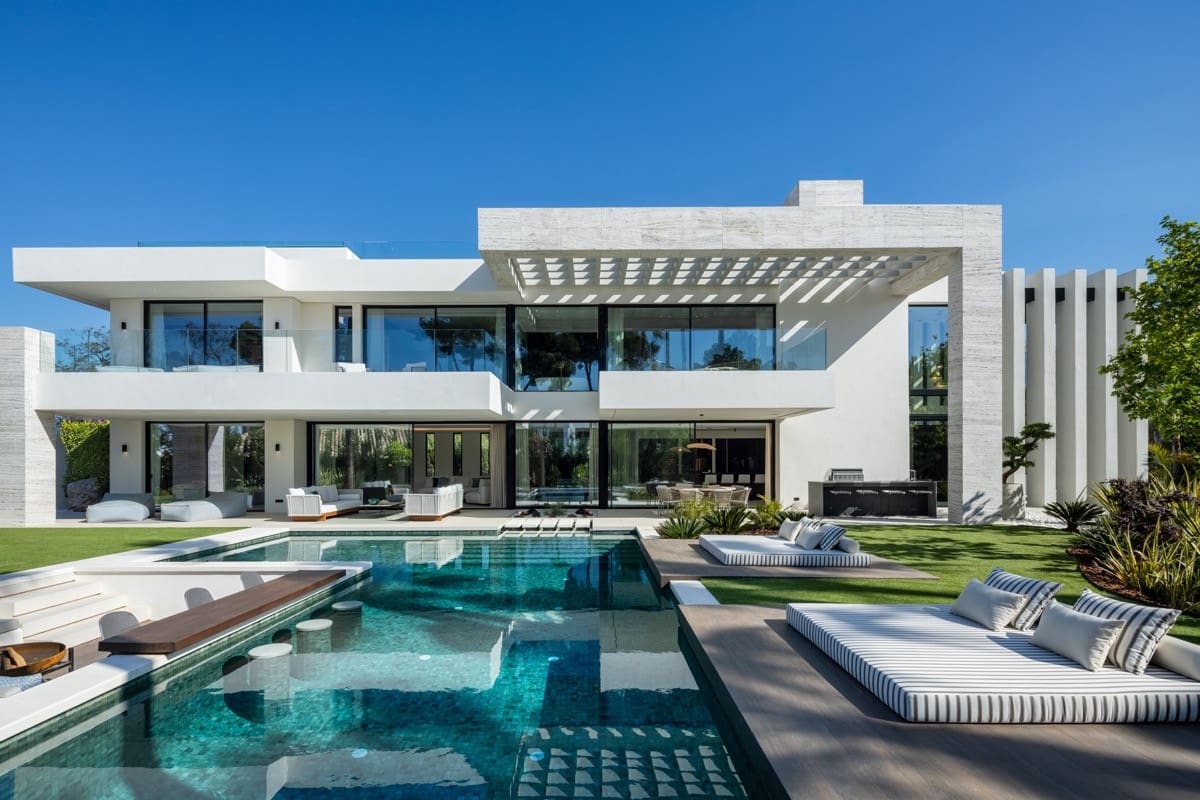 6 Zimmer Villa zu verkaufen in Marbella mit Pool Garage - 8.500.000 € (Ref: 8817278)