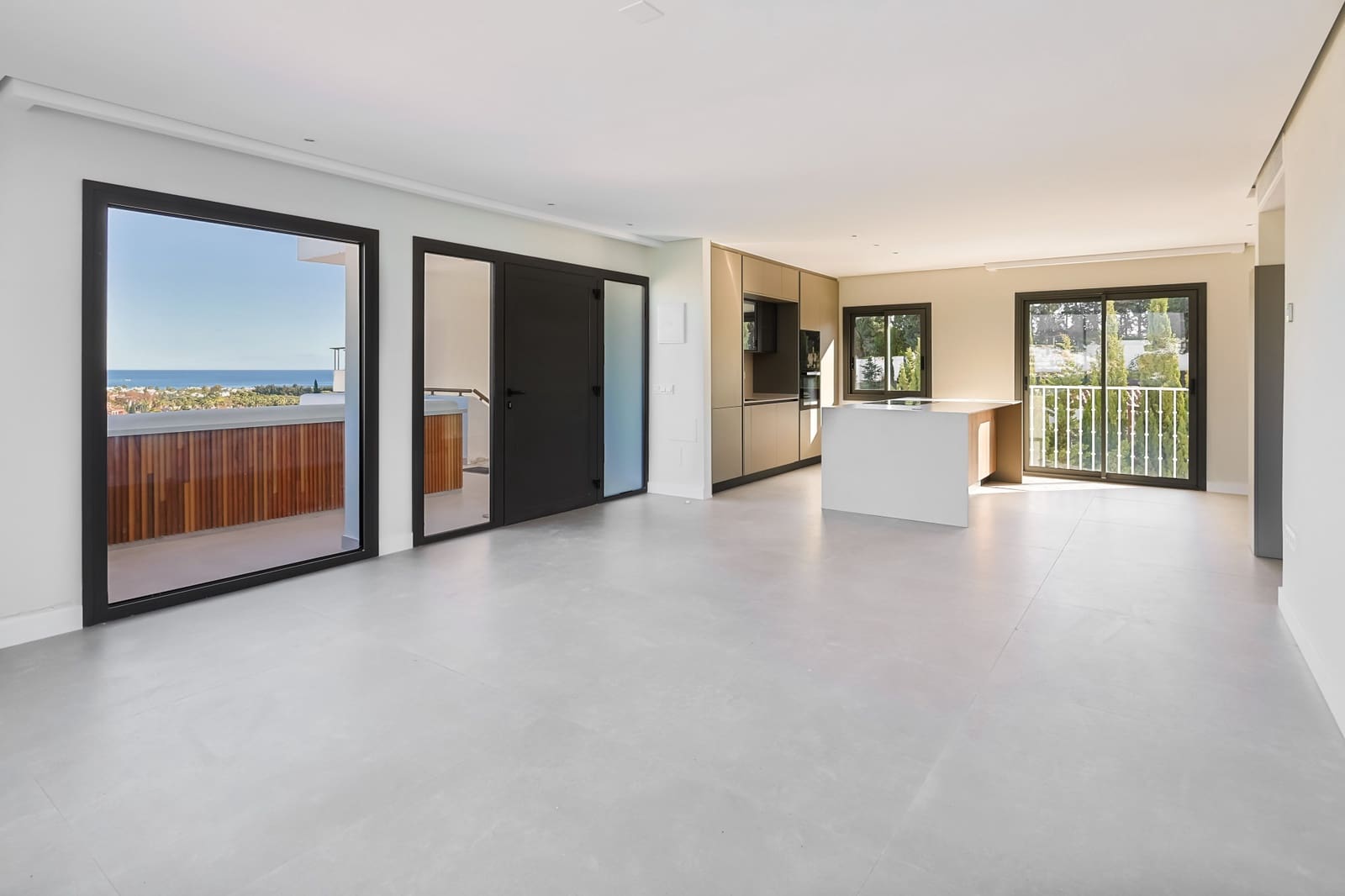 2 bedroom Apartment for sale in Marbella with pool garage - € 890,000 (Ref: 8824865)