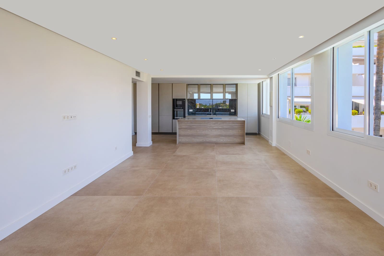 2 Zimmer Apartment zu verkaufen in Marbella mit Pool Garage - 690.000 € (Ref: 8824867)