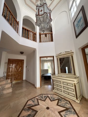 5 slaapkamer Halfvrijstaande villa te huur in San Pedro de Alcantara, Marbella met garage - € 4.000 (Ref: 8848904)