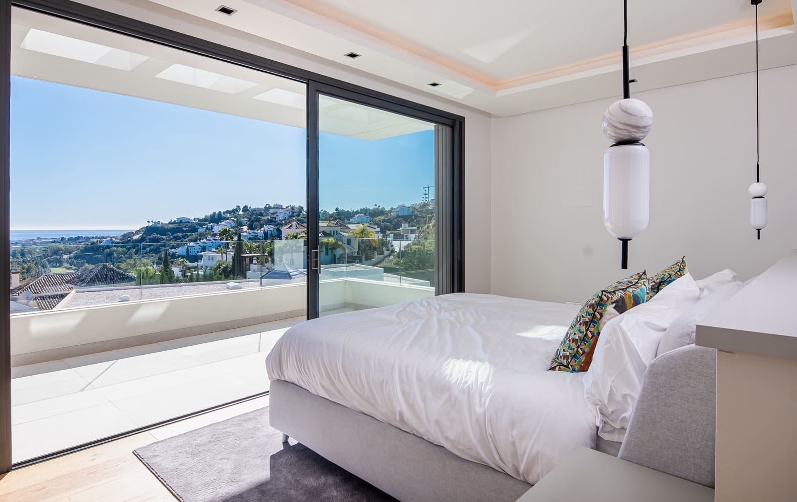 6 soverom Villa til salgs i La Quinta med svømmebasseng garasje - € 5 250 000 (Ref: 8851378)