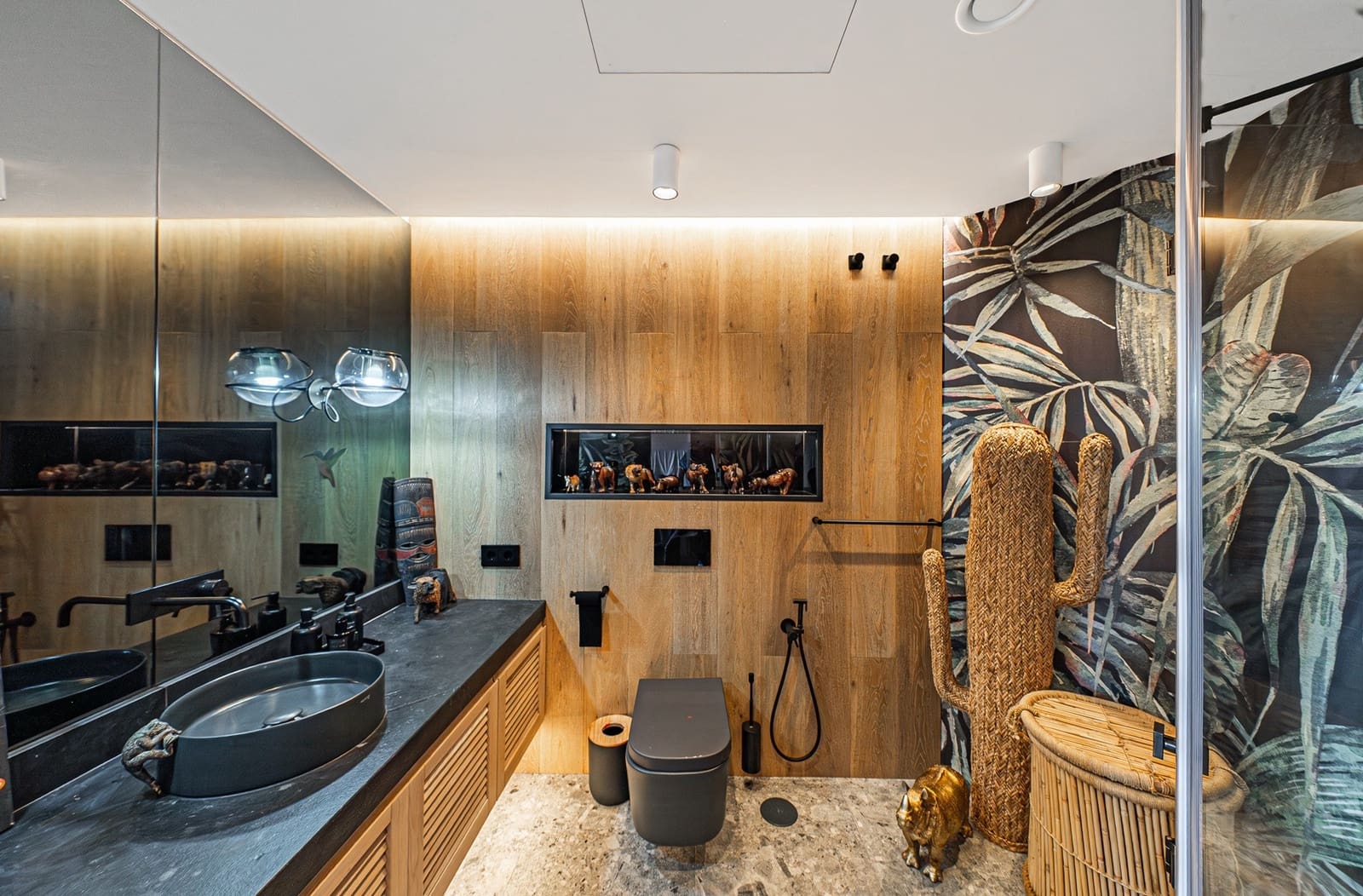 10 bedroom Villa for sale in Guadalmina with pool garage - € 12,900,000 (Ref: 8907414)