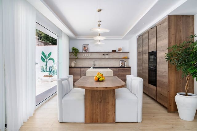 4 camera da letto Villa in vendita in Nueva Andalucia, Marbella con piscina garage - 1.395.000 € (Rif: 8912797)