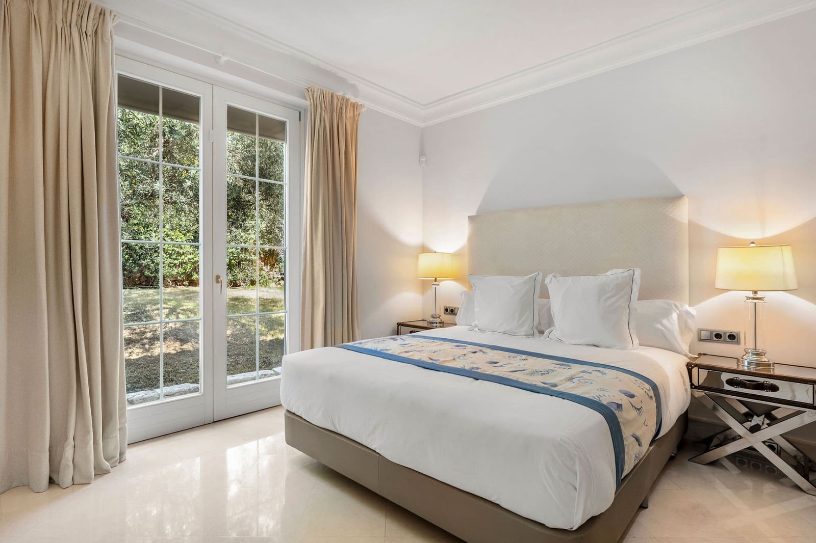 4 soveværelse Villa til leje i Marbella med swimmingpool - € 18.000 (Ref: 8941182)