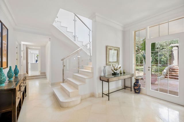 4 sypialnia Willa do wynajęcia w Marbella z basenem - 18 000 € (Ref: 8941182)