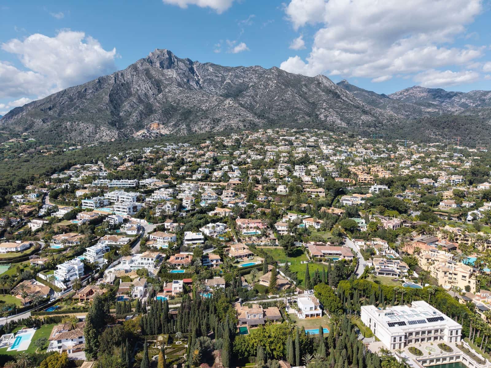 4 soveværelse Villa til leje i Marbella med swimmingpool - € 18.000 (Ref: 8941182)