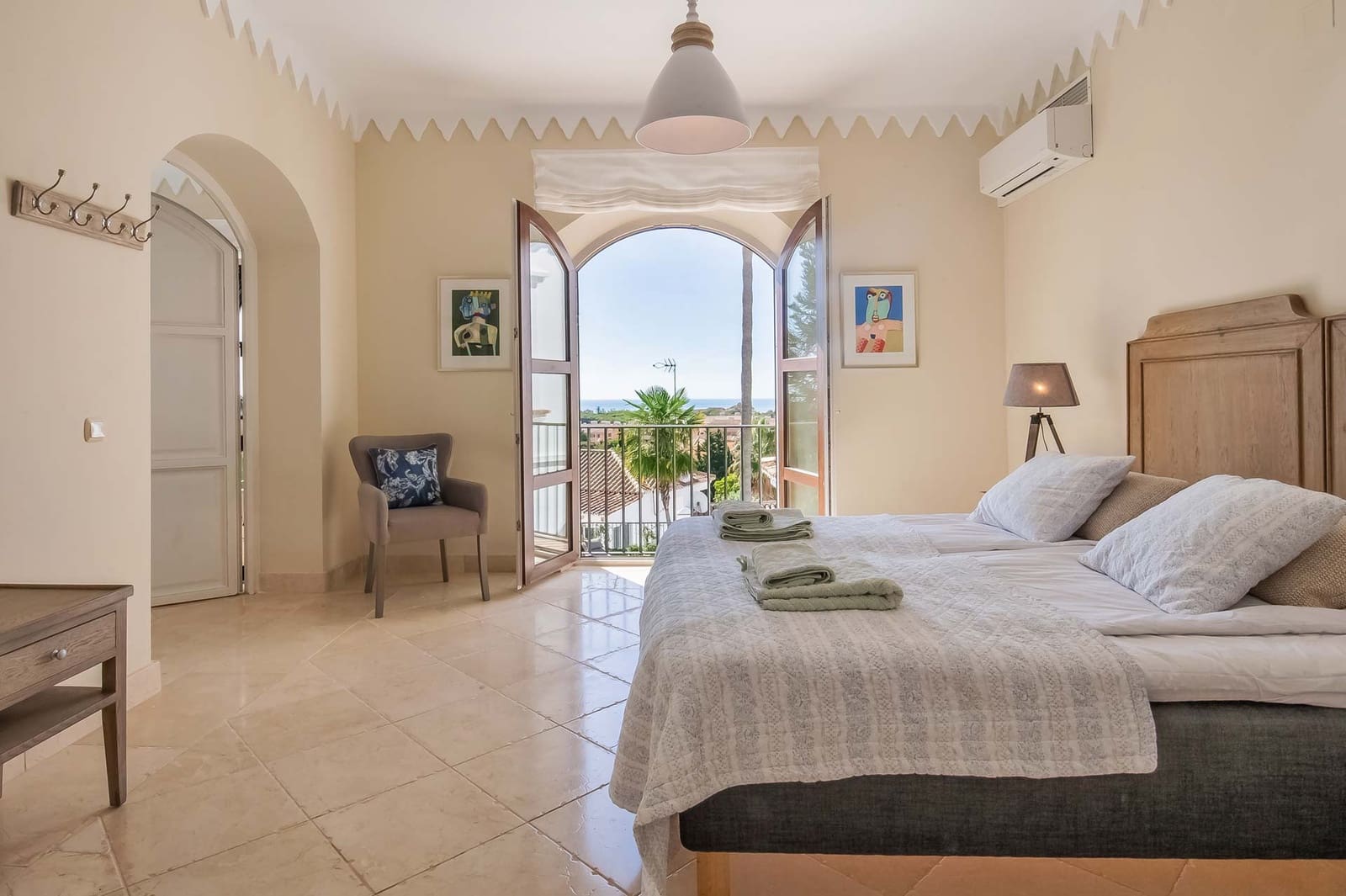 6 slaapkamer Villa voor vakantieverhuur in Marbella met zwembad - € 4.255 (Ref: 8988069)