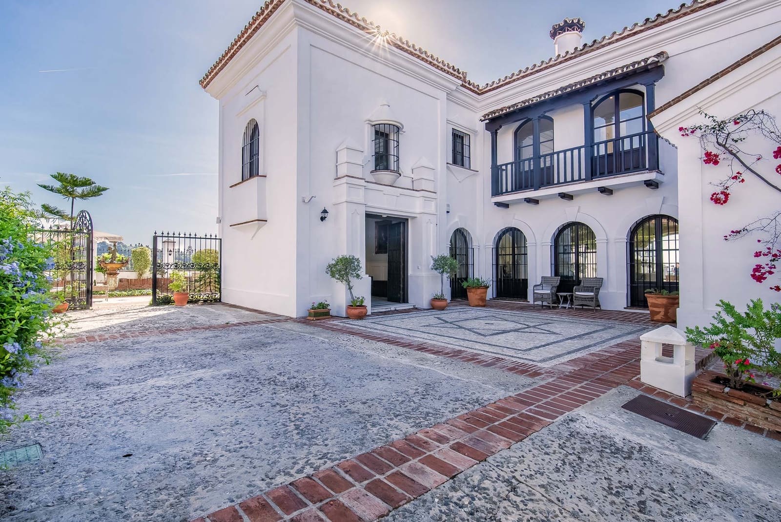 6 slaapkamer Villa voor vakantieverhuur in Marbella met zwembad - € 4.255 (Ref: 8988069)