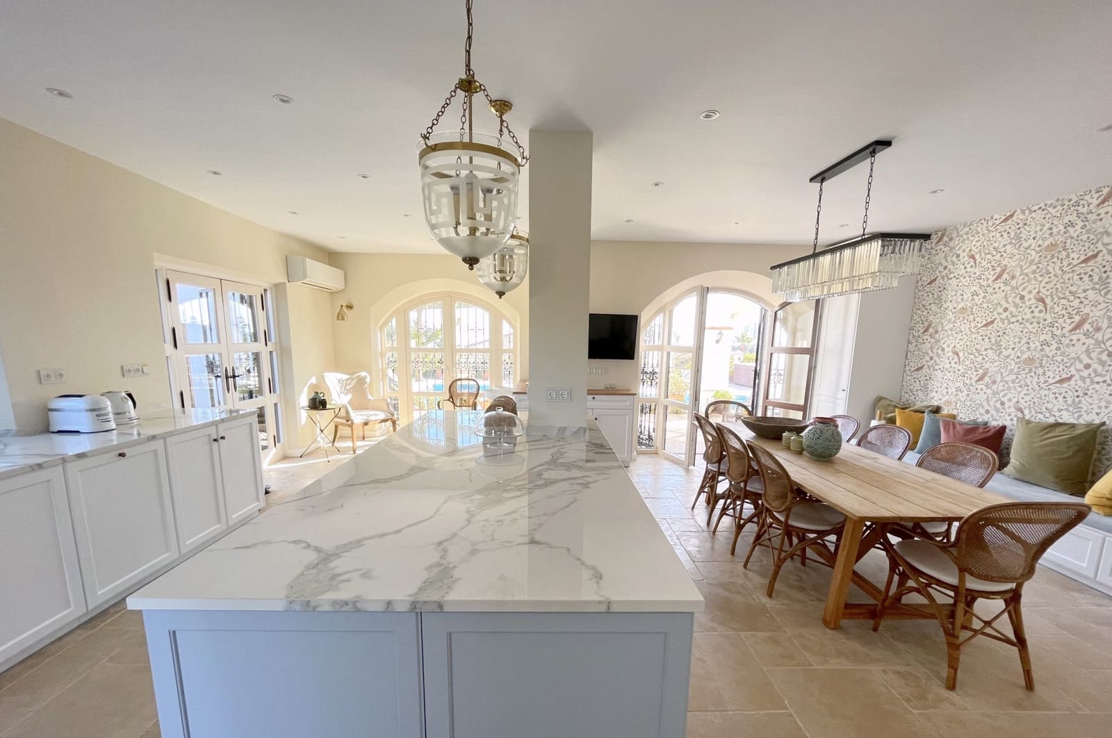 6 slaapkamer Villa voor vakantieverhuur in Marbella met zwembad - € 4.255 (Ref: 8988069)