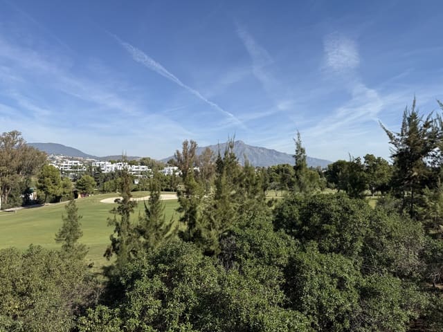 3 chambre Penthouse à vendre à Atalaya-Isdabe, Estepona avec piscine garage - 1 195 000 € (Ref: 8992414)