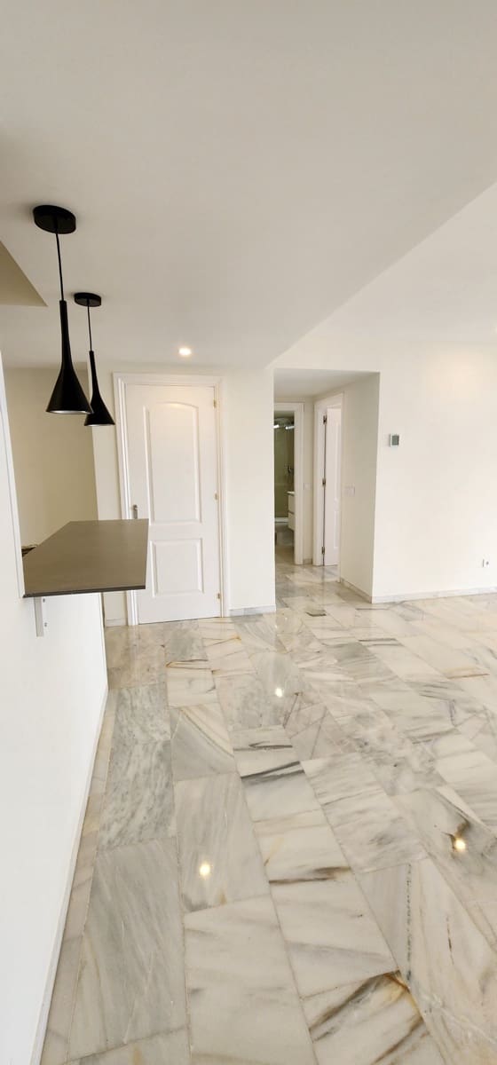 3 slaapkamer Appartement te huur in Calahonda met zwembad garage - € 2.200 (Ref: 9064994)