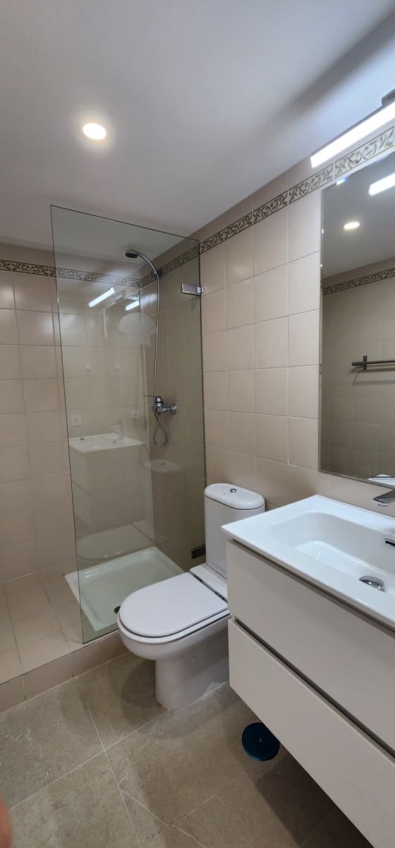 3 slaapkamer Appartement te huur in Calahonda met zwembad garage - € 2.200 (Ref: 9064994)