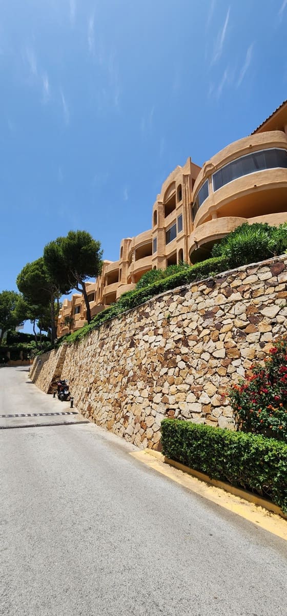 3 slaapkamer Appartement te huur in Calahonda met zwembad garage - € 2.200 (Ref: 9064994)