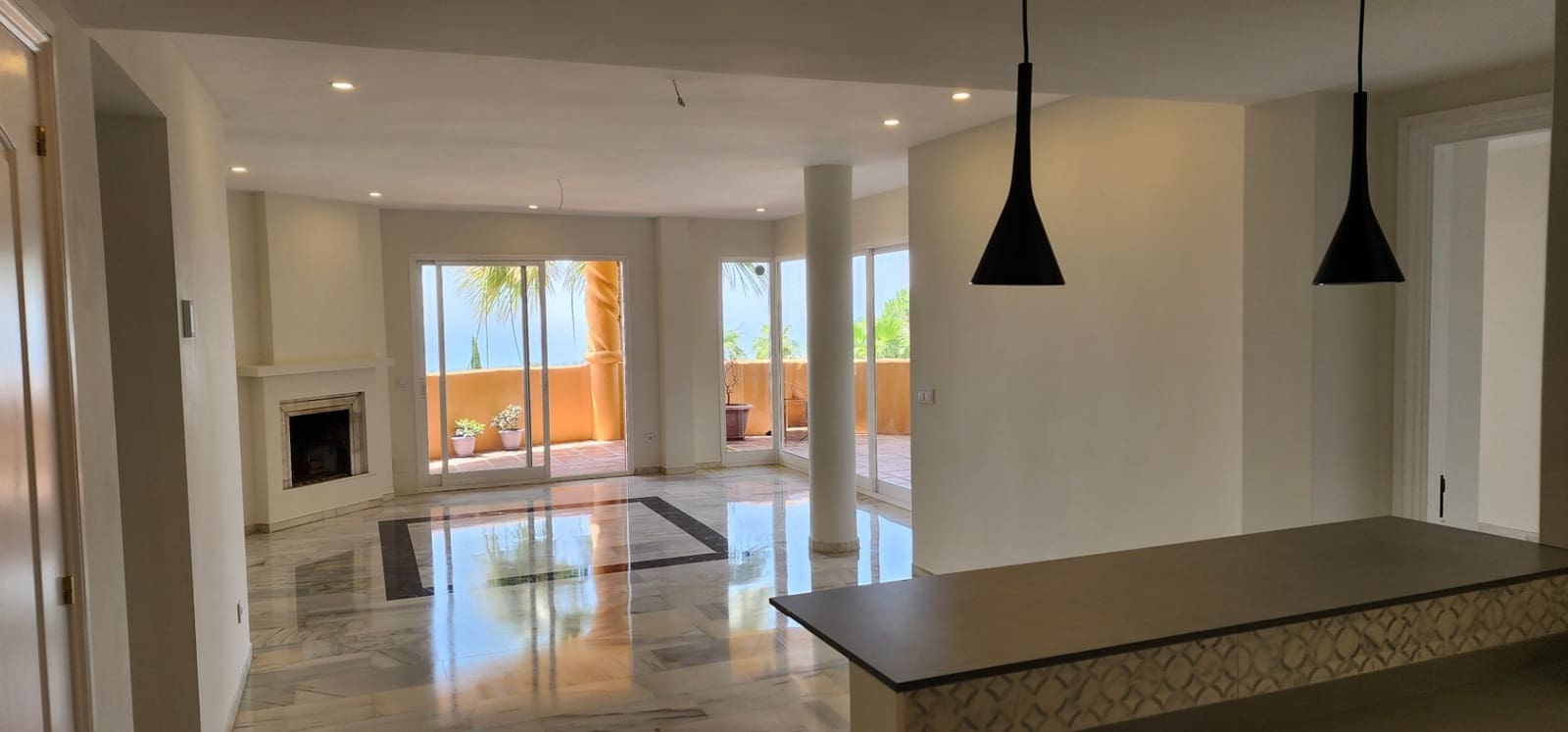 3 slaapkamer Appartement te huur in Calahonda met zwembad garage - € 2.200 (Ref: 9064994)